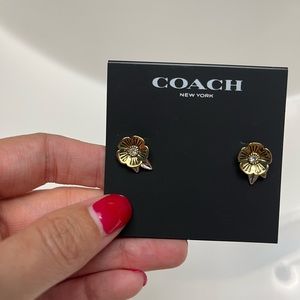 Coach flower studs NWT